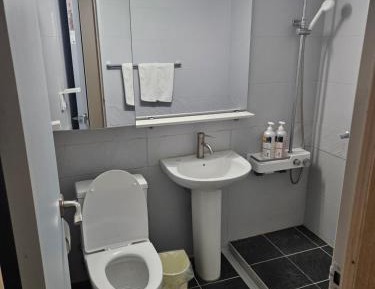 30PY - Include 2 Breakfast Tickets, 2 Seawater Saunas + Art Museum Ticket 