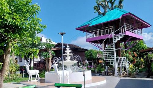 Family Room with Garden View