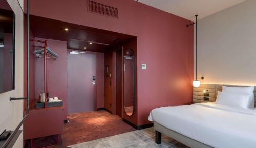 Standard King Room