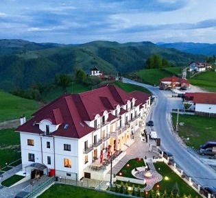 Family Room with Mountain View