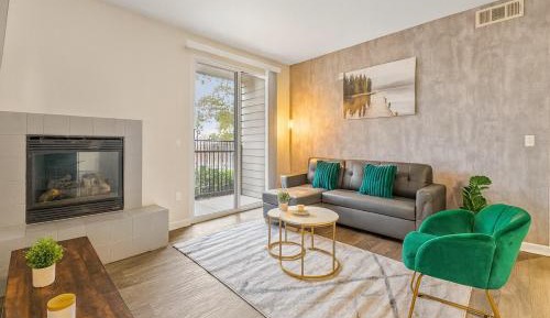 Superior One-Bedroom Apartment with Balcony