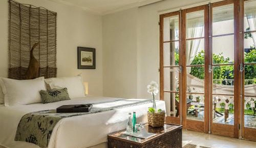 Deluxe King Room with Balcony and View