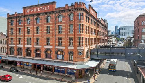 Four-Bedroom Deluxe Apartment
