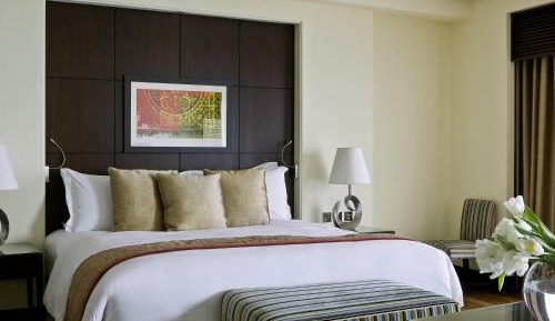 Opera Suite with Sea View - Club Access (4 Adults)