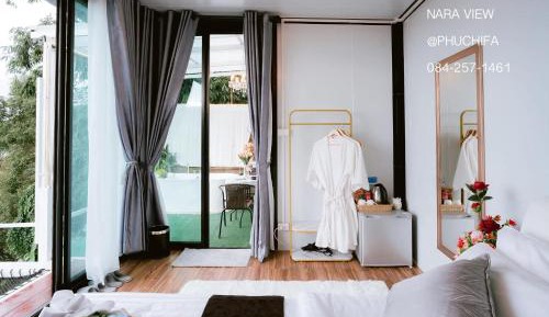 King Room with Mountain View