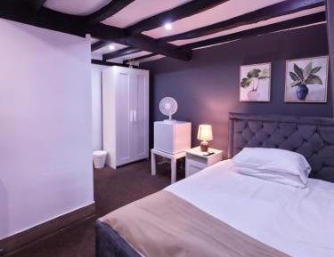 Single Room with Bathroom