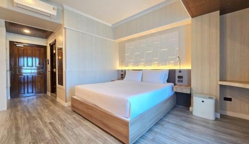 Deluxe Double Room with Bath