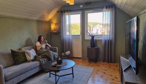 Single Room with Shared Bathroom