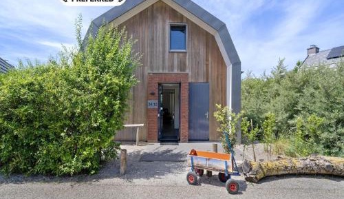 Three-Bedroom Vacation Home 