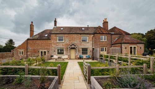 Three-Bedroom Superior Apartment