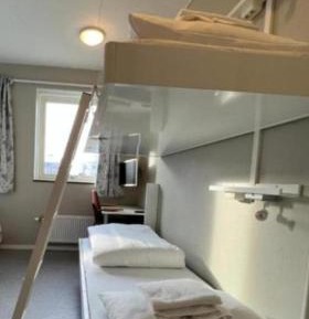 Twin Room with City View