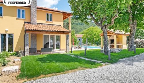 Four-Bedroom Vacation Home