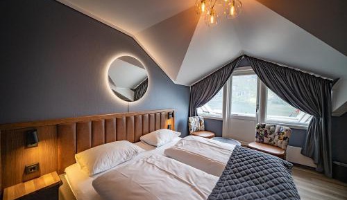 Deluxe Double or Twin Room with Balcony