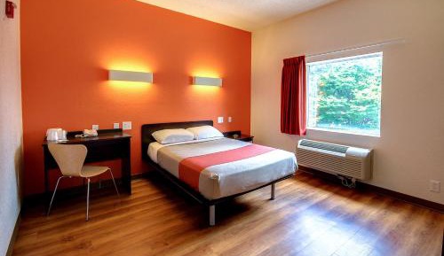 Queen Room - Disability Access