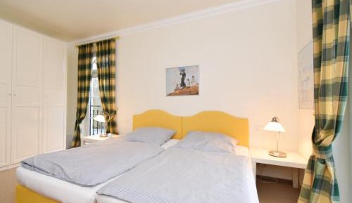 Apartment with Garden View