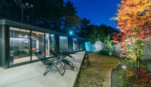 Villa with Garden View