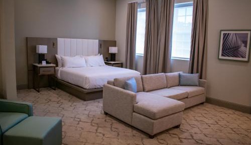 Deluxe King Grand Centennial Hearing Accessible 