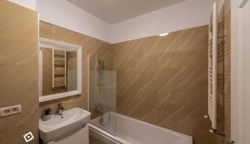 Studio Apartment with King Bed