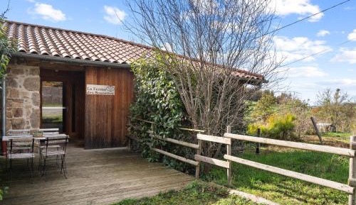 Superior One-Bedroom Apartment