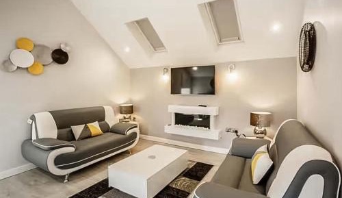 Two-Bedroom Holiday Home