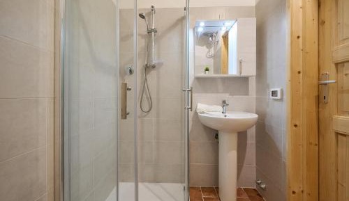 Triple Room with Shower