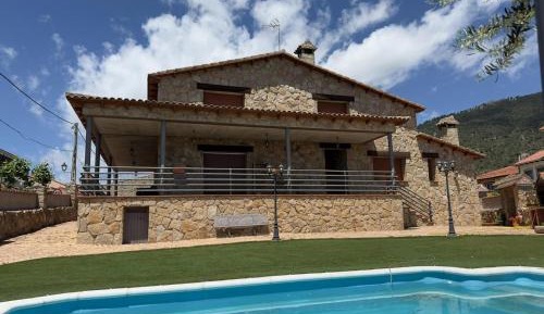 Six-Bedroom Townhouse