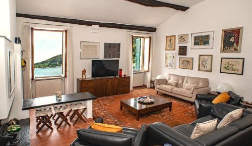 Three-Bedroom Apartment with Ocean View