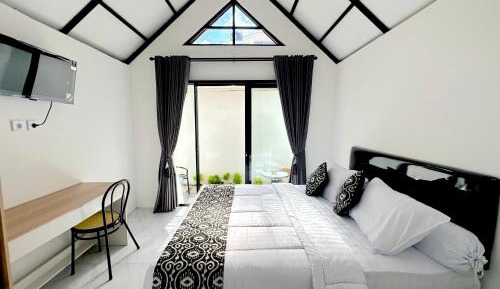 Double Room with Private Bathroom