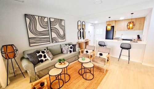 Deluxe Two-Bedroom Apartment with Garden View