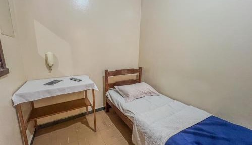 Single Room with Shared Bathroom