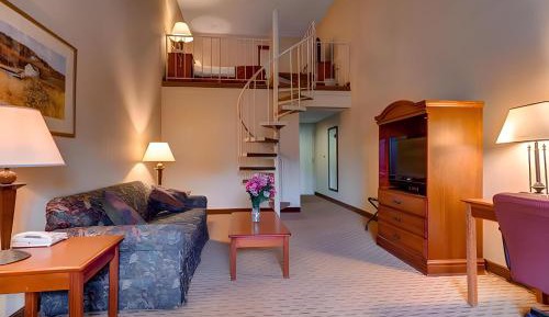 King Studio with Sofa Bed