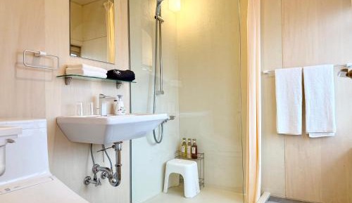 Twin Room with Private Bathroom