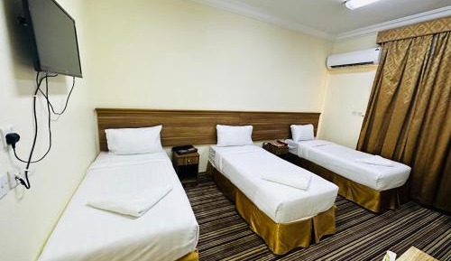 Triple Room with Private Bathroom