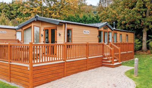 Three-Bedroom Holiday home 2