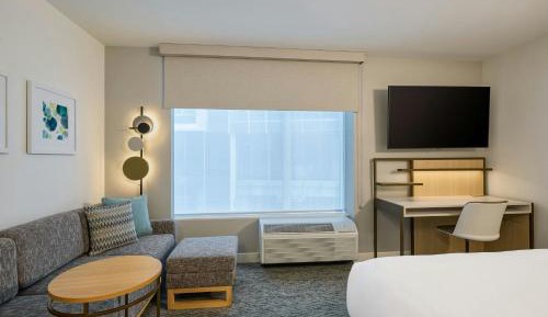 One-Bedroom King Suite with Sofa Bed 