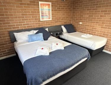 Family Room (4 Adults)