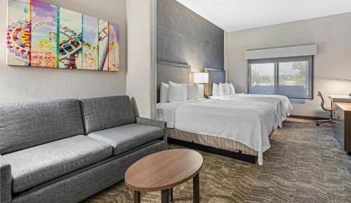 Queen Suite with Two Queen Beds with Sofa Bed