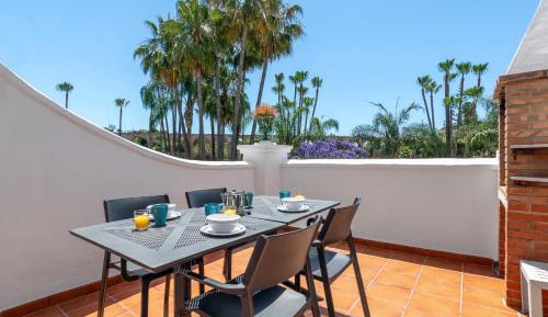 Apartment with Garden View
