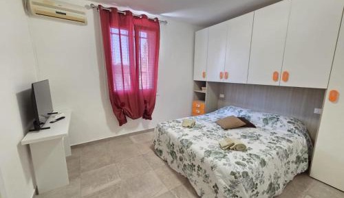 One-Bedroom Apartment with Garden