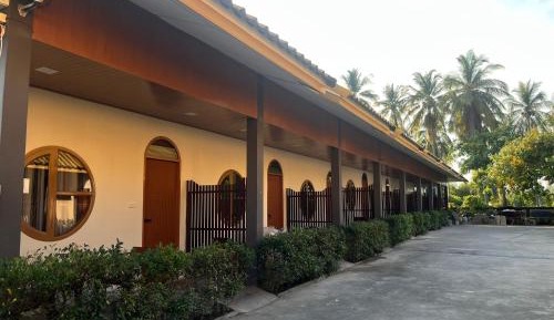 Deluxe Studio