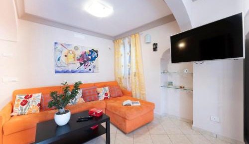 Two-Bedroom Deluxe Apartment with Balcony