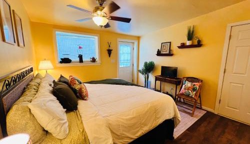 Double Room with Private Bathroom