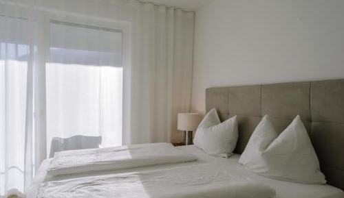 Two-Bedroom Apartment with Mountain View