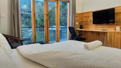 King Room with Mountain View