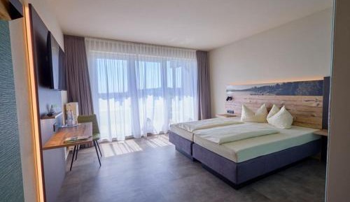 Double Room with Lake View