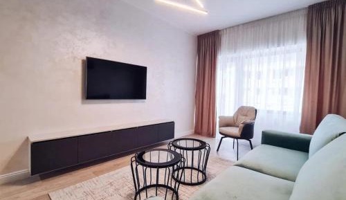 Deluxe Two-Bedroom Apartment with Garden View