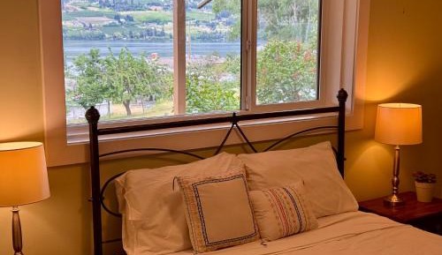 Family Room with Lake View