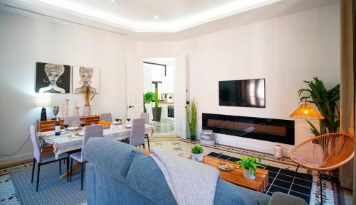 Two-Bedroom Deluxe Apartment