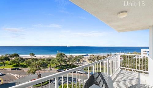 Deluxe Two Bedroom Ocean View Apartment