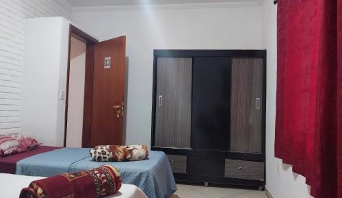 Basic Triple Room with Shared Bathroom